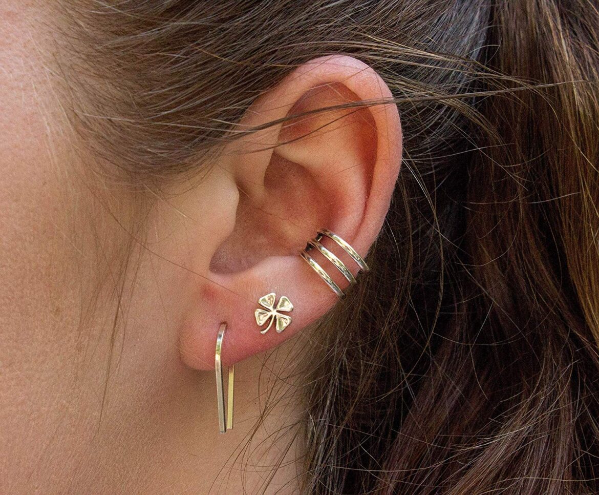 Swollen Ear Lobe Causes, Piercing, Abscess, Infection & Treatment ...