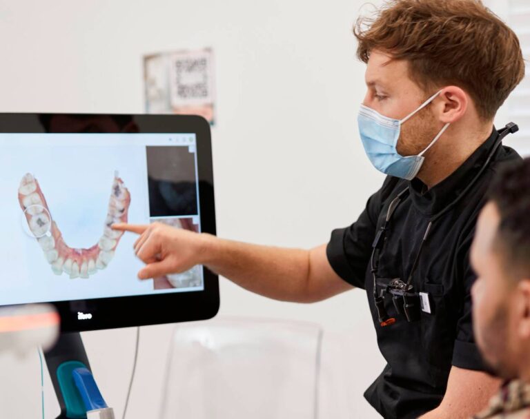 What are Dental Implant Vacations and Why are They so Popular